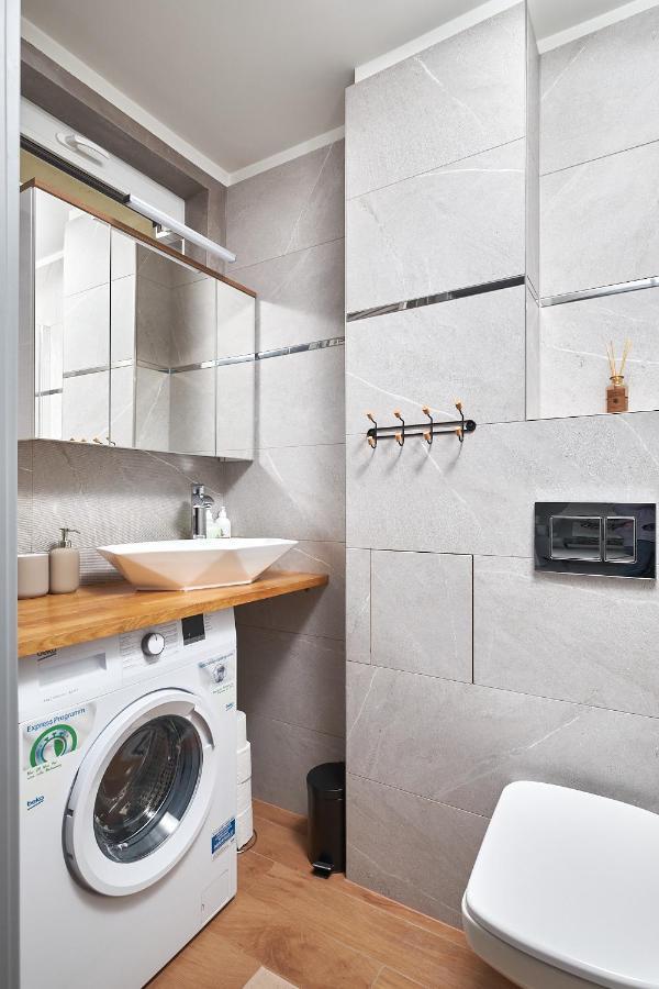 Kuznicza Apartment - 300M Main Square ~ Self Check-In 24H 弗罗茨瓦夫 外观 照片